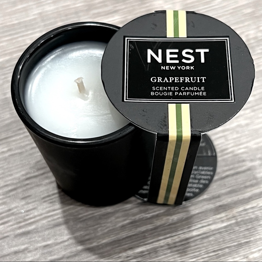 NEST Grapefruit Scented Candle 0.95oz